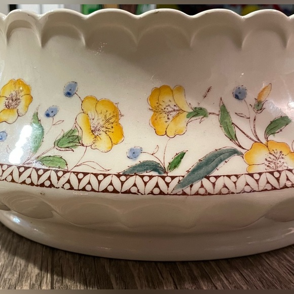 Large Vernon Kilns MCM Hibiscus Round Serving Platter 15” And Soup Tureen 14.5” - Picture 12 of 14